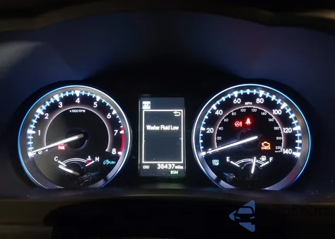 2019 Toyota Highlander Xle from USA, damaged, VIN 5TDJZRFH1KS593492